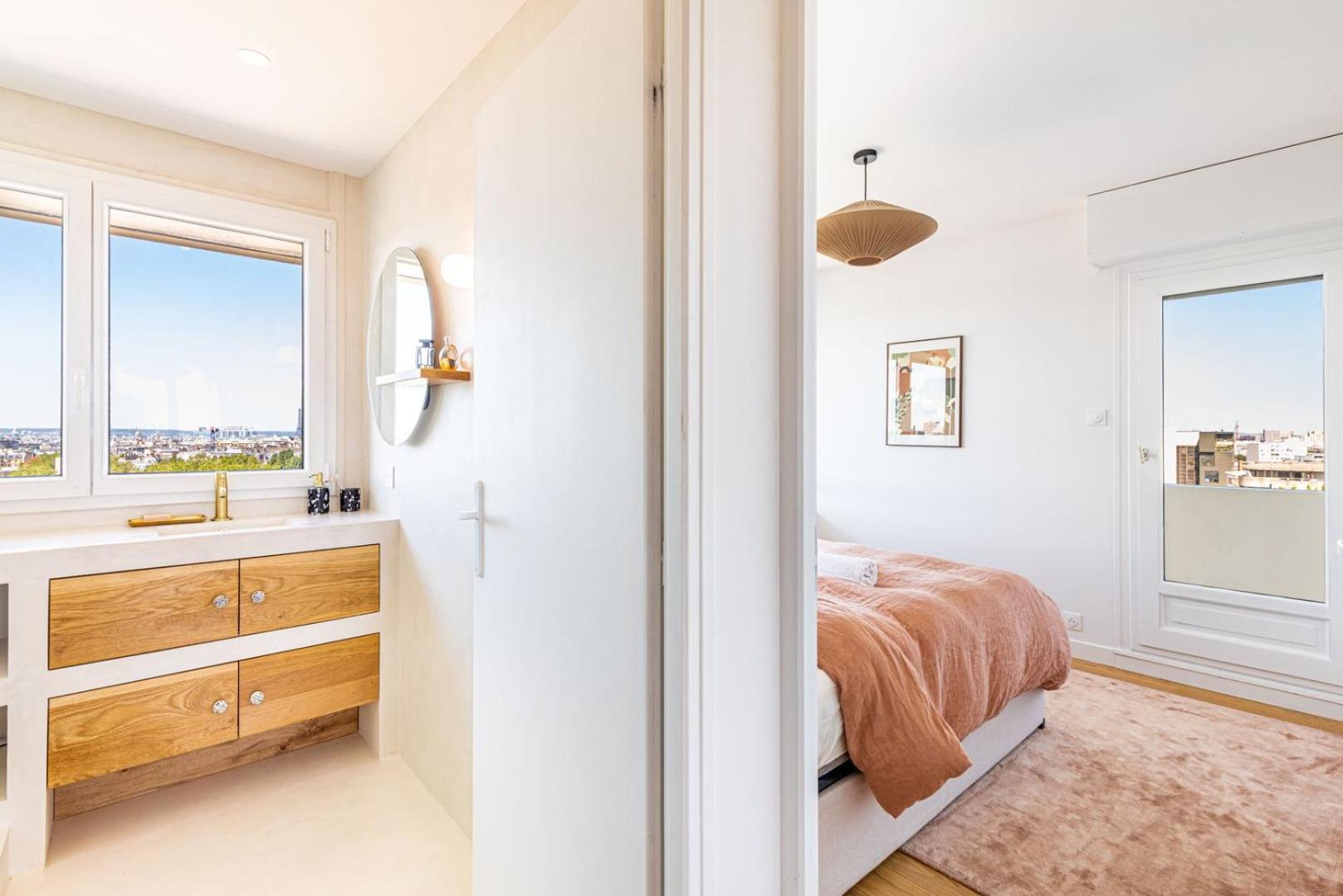 Guestready - Charming Getaway With A View Appartamento Parigi